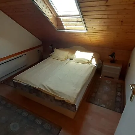 דירה Patri Apartmanhaz *