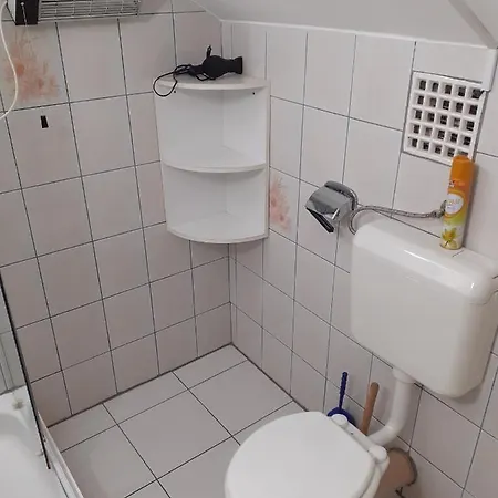 Patri Apartmanhaz דירה *