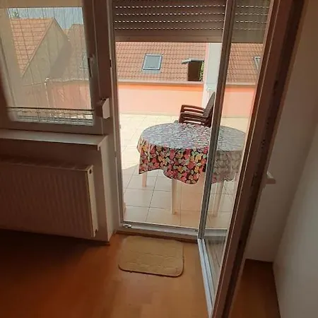 Apartment Patri Apartmanhaz *