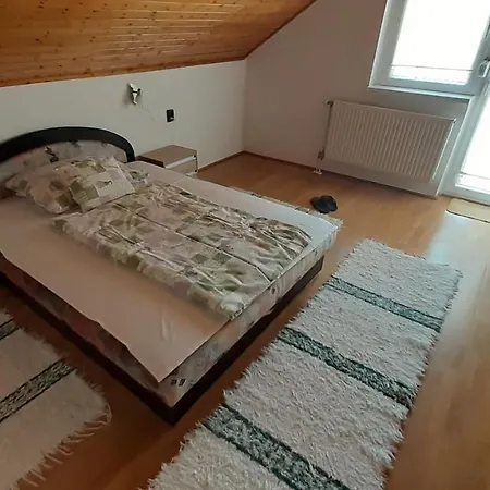 דירה Patri Apartmanhaz *