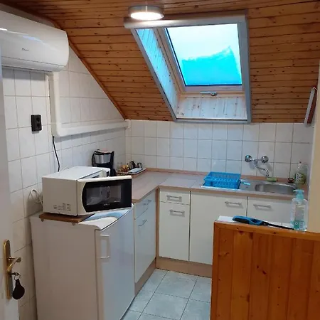 Patri Apartmanhaz דירה קסזטלי