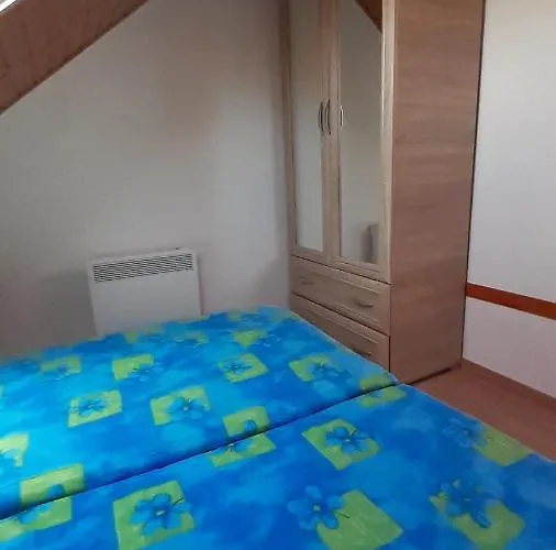 דירה Patri Apartmanhaz