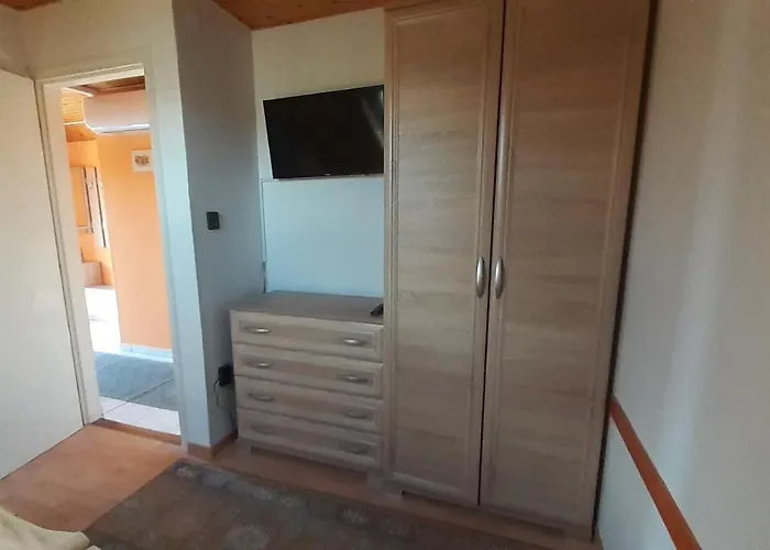 דירה Patri Apartmanhaz קסזטלי