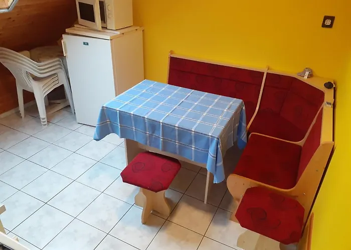 Apartament Patri Apartmanhaz *