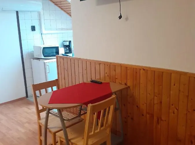 דירה Patri Apartmanhaz *