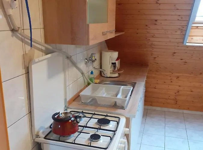 Patri Apartmanhaz קסזטלי