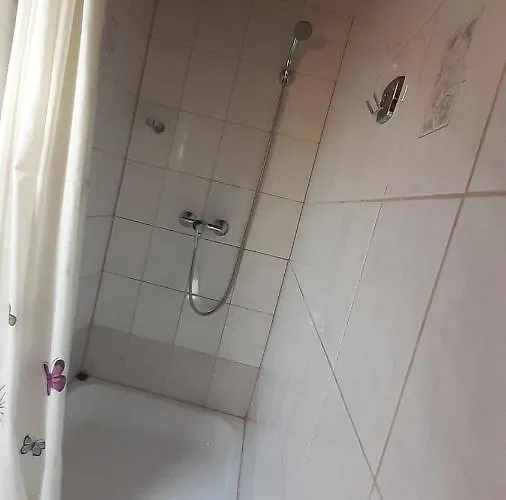 Patri Apartmanhaz * קסזטלי